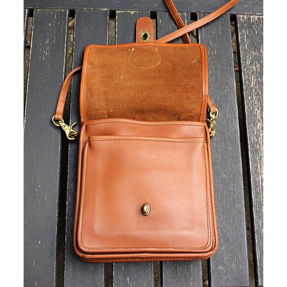 Coach Vintage - Station Bag 5130 (Willis) in British Tan, USA - 1980s - Picture 11 of 15